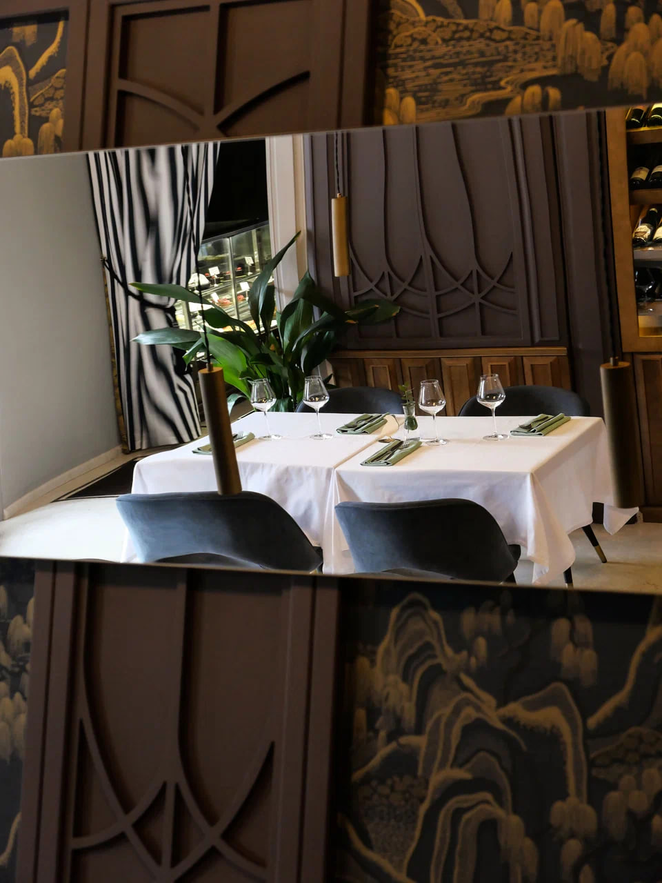 12 Grand Cafe