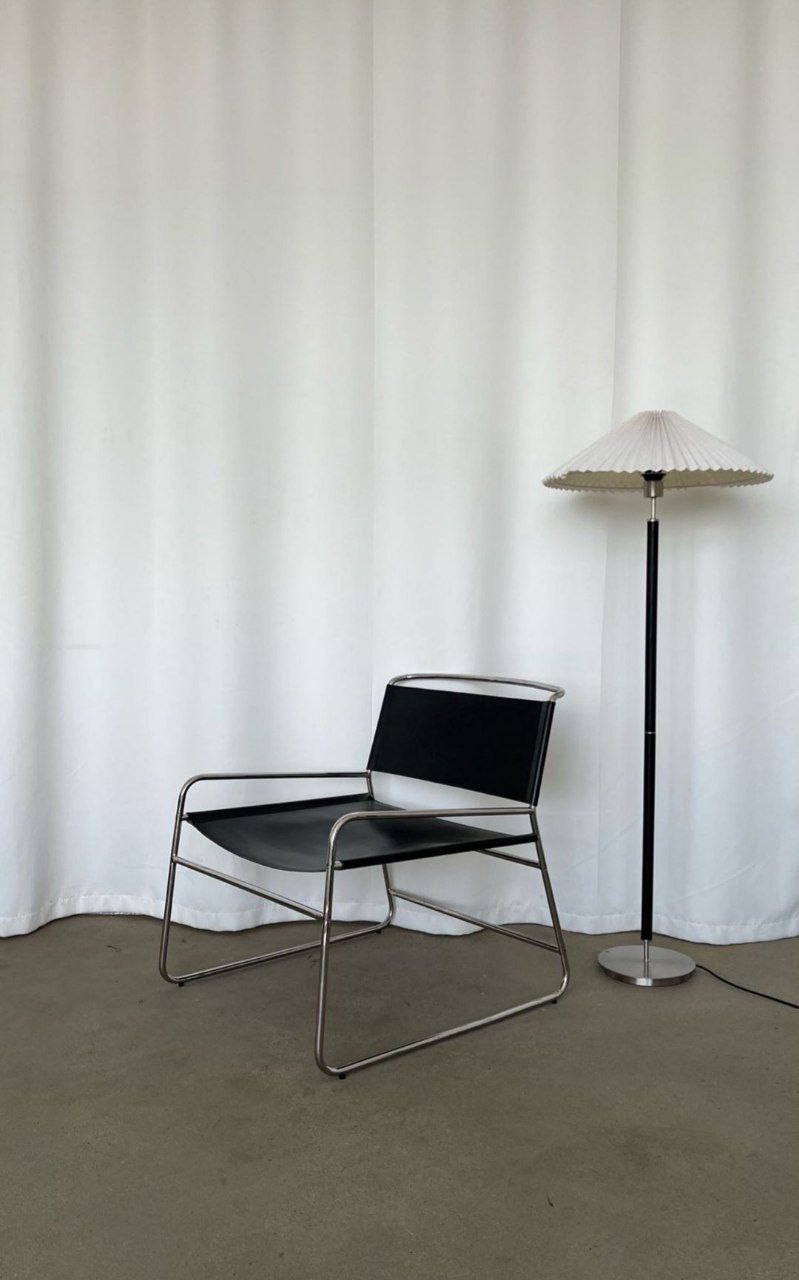 AMÉ STUDIO (Pantone)